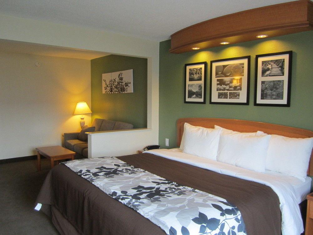 Clarion Pointe Albemarle Hotel Kültér fotó