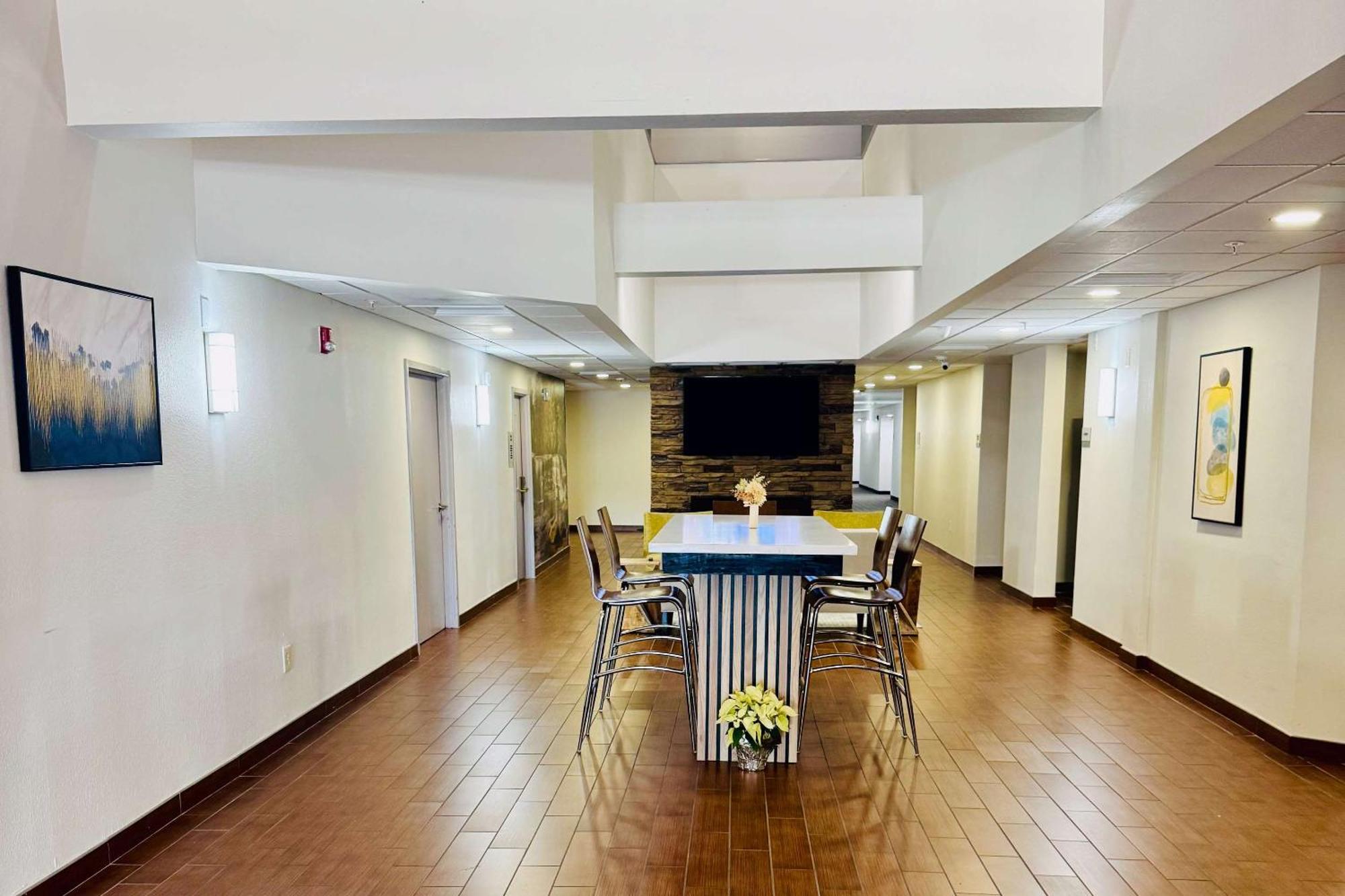 Clarion Pointe Albemarle Hotel Kültér fotó