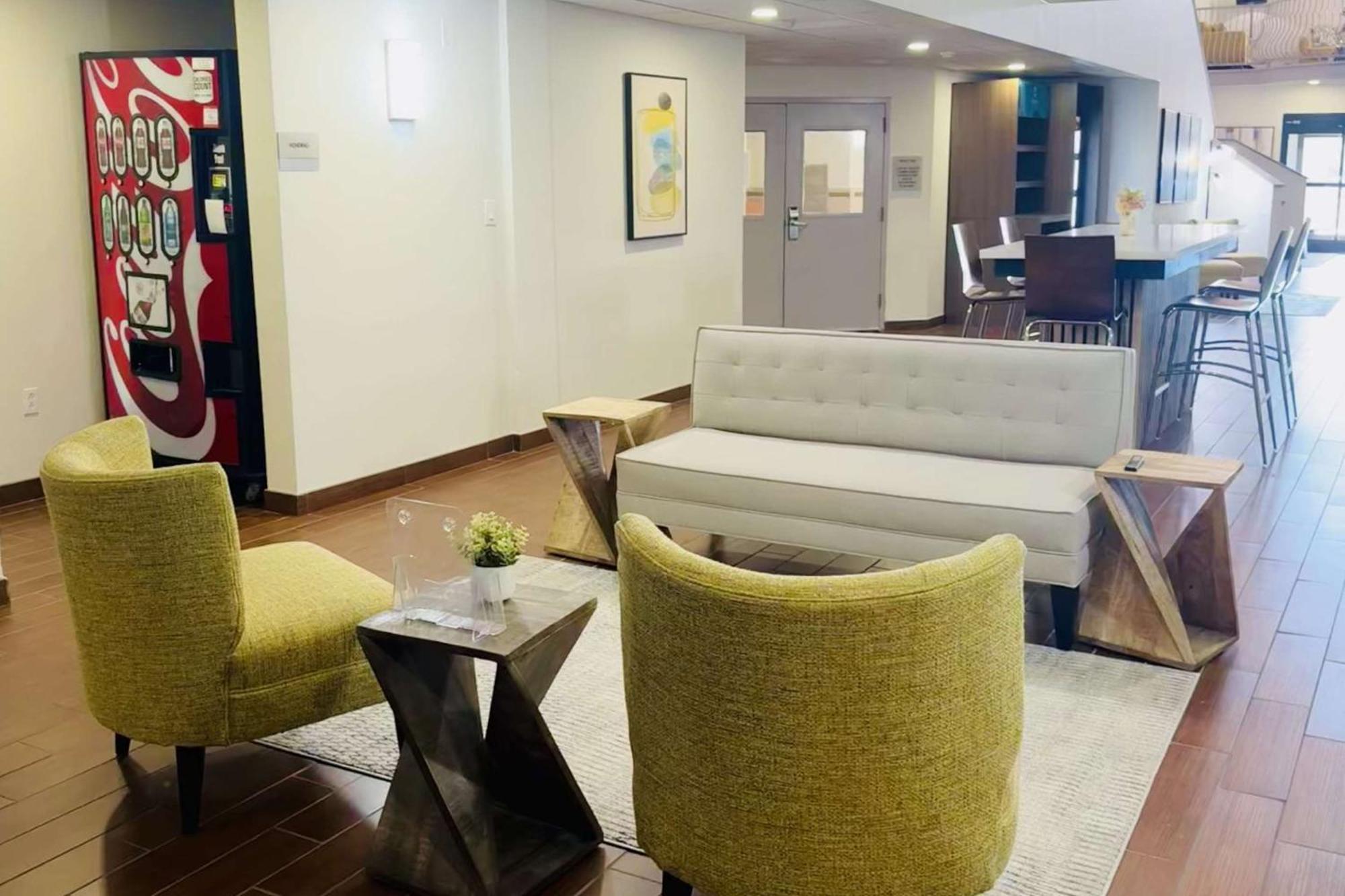 Clarion Pointe Albemarle Hotel Kültér fotó