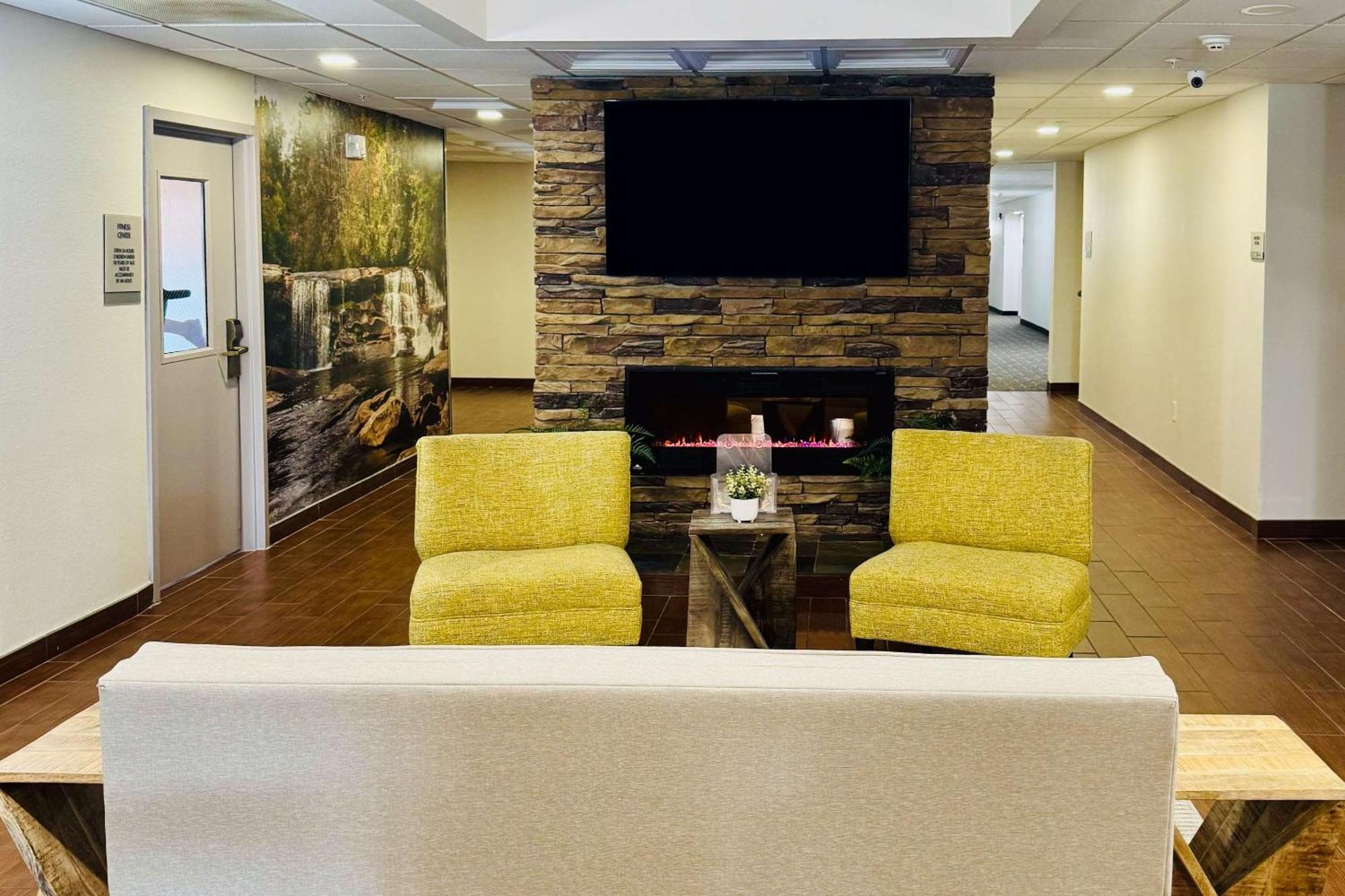 Clarion Pointe Albemarle Hotel Kültér fotó