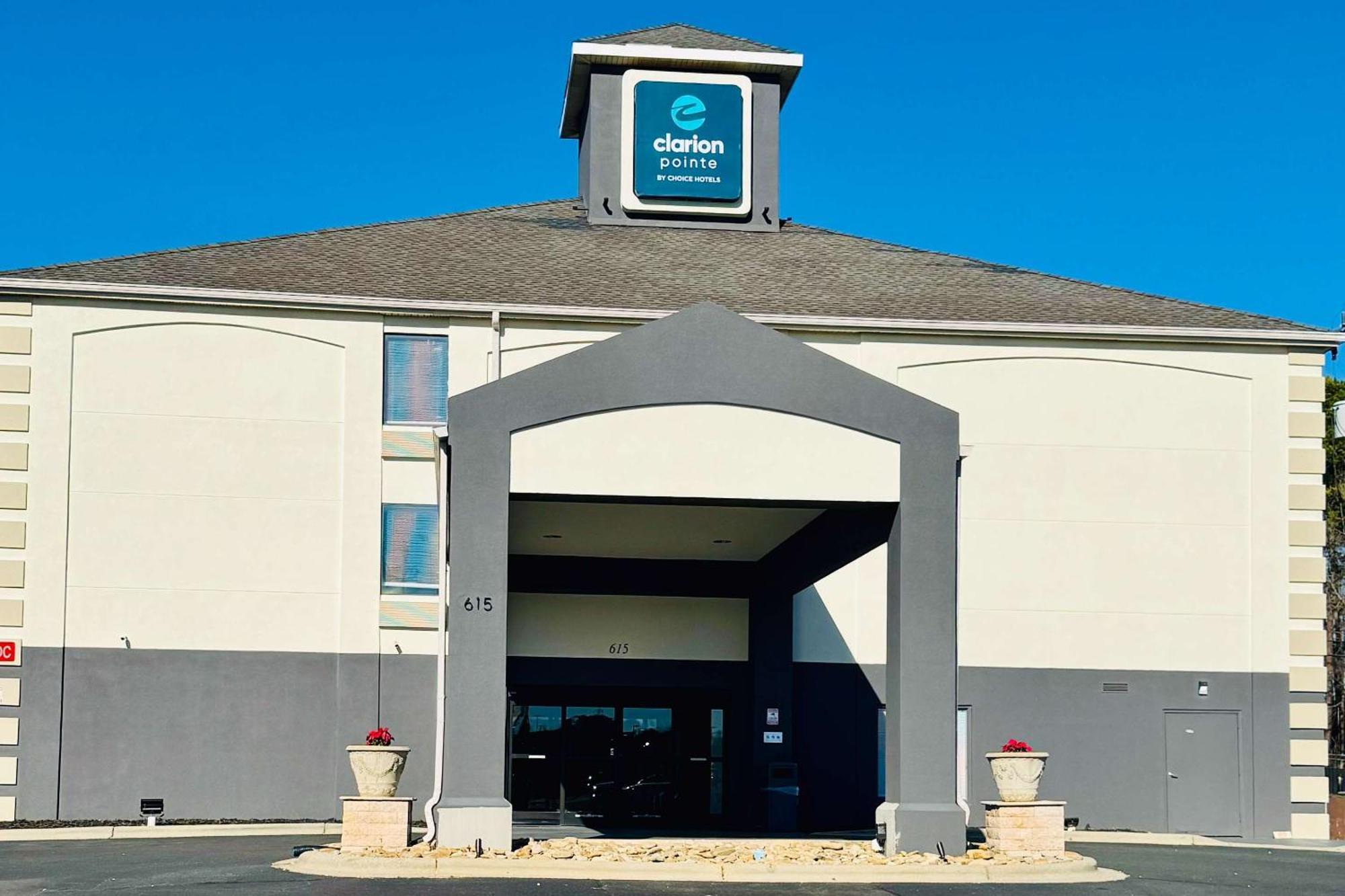 Clarion Pointe Albemarle Hotel Kültér fotó