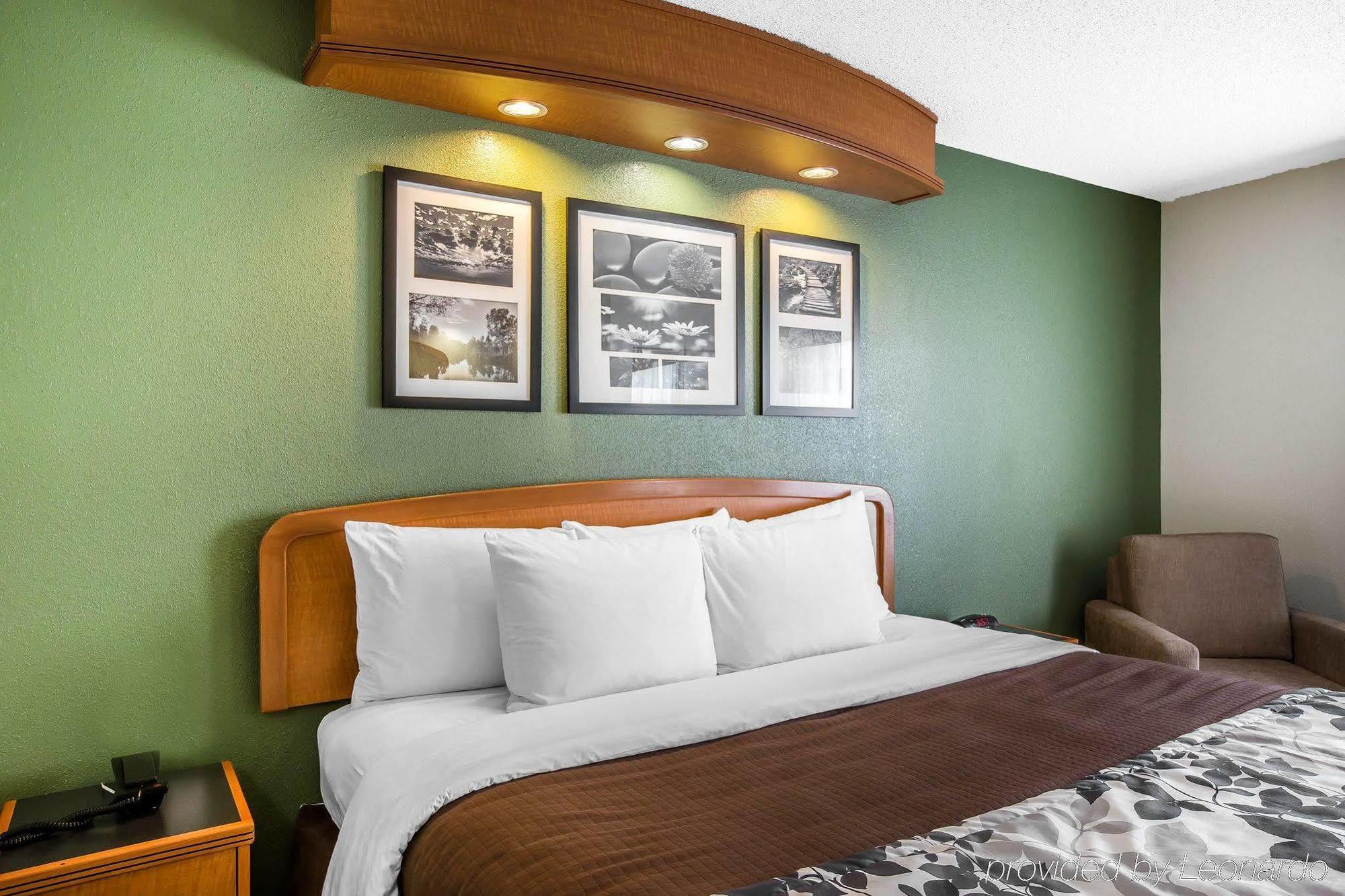Clarion Pointe Albemarle Hotel Kültér fotó