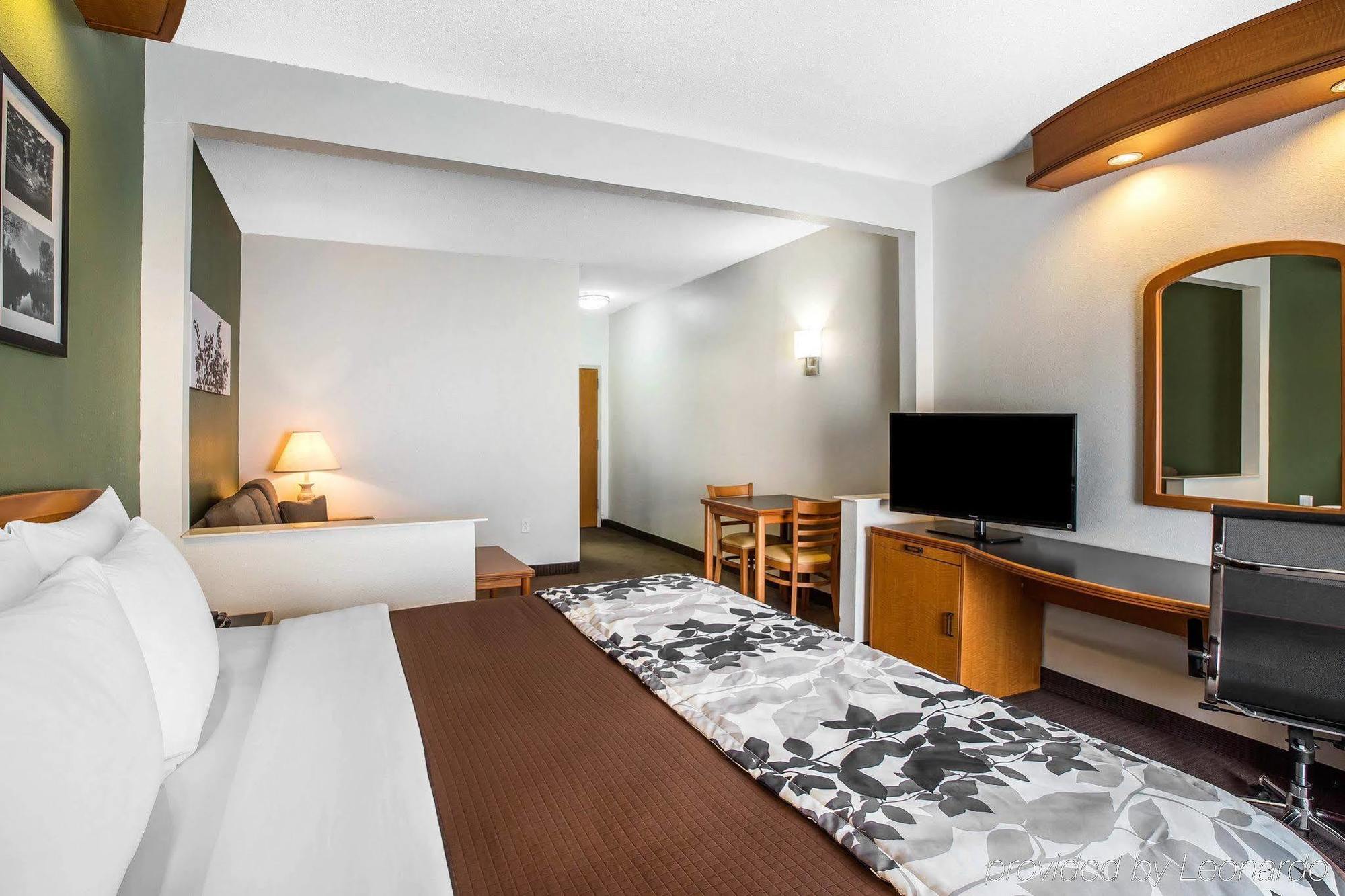 Clarion Pointe Albemarle Hotel Kültér fotó